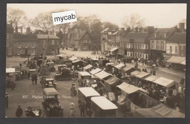 Postcard St Neots Cambridgeshire busy Market Square motor cars posted 1929 RP