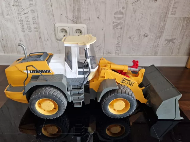 Bruder Liebherr Radlader L574 02430 Kinderspielzeug