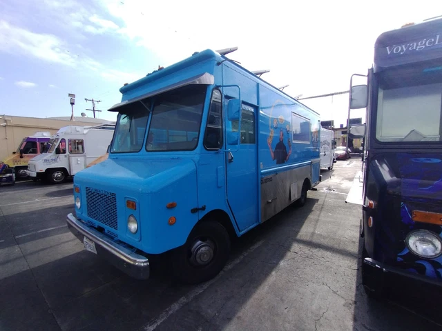 1999 GMC Food Truck Kitchen Well Maintained
