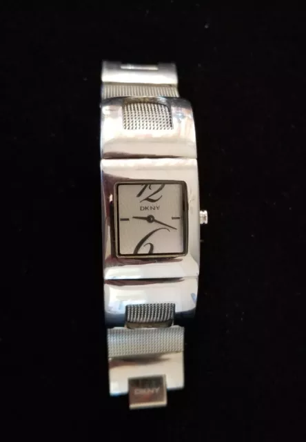 DKNY Silver Tone Stainless Steel Watch NY-4343 WR 30m 5.75" Max Size New Battery