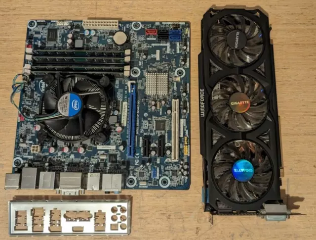 Intel Desktop Board DH67GD + i7 2600 + 16GB RAM + GIGABYTE R9 270x 4GB Combo Intel Desktop Board DH67GD + i7 2600 + 16GB RAM + GIGABYTE R9 270x 4GB Combo