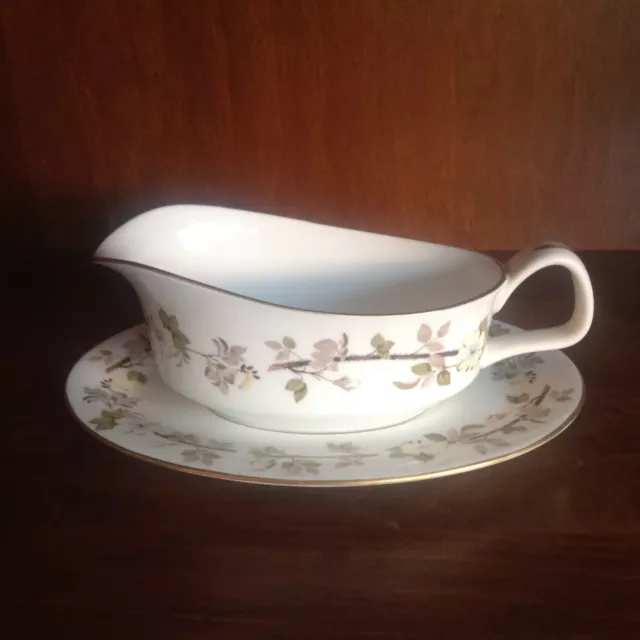 Minton China Rose Gravy/Sauce Boat & Stand Excellent Condition