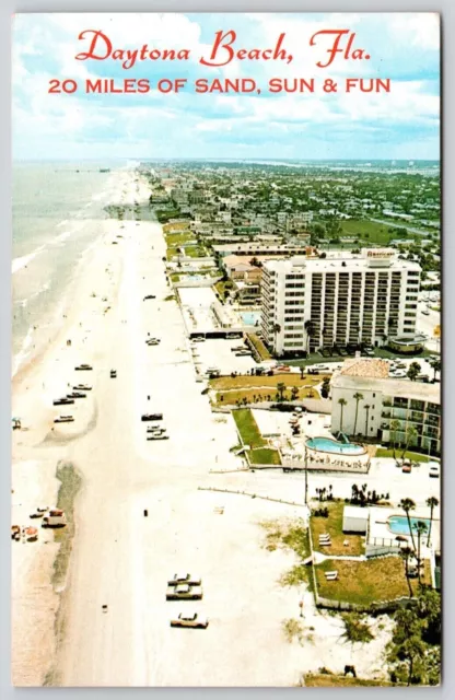 Postal Daytona Beach Florida con vista aérea al sur autos antiguos frente al mar frente al mar