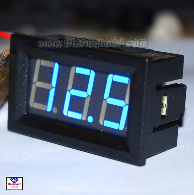 VOLTMETRO DIGITALE LED 0-100V BLU [tensione tester pannello auto moto rally mini