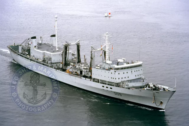 Royal Canadian Navy Oiler HMCS PROTECTEUR AOR 509 - 6x4 (10x15) Photograph