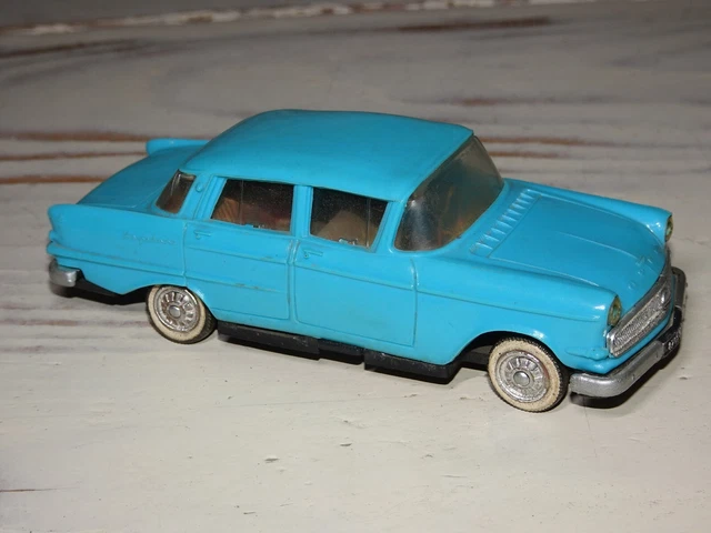 Miniature NOREV 1:43 Opel Rekord 1700 Bleue (modèle Ancien N1, Fabriqué En France)