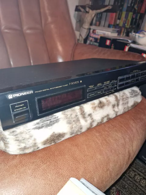 Pioneer F-301 RDS FM AM Digital Synthesizer Tuner HiFi Stereo Radio Schwarz