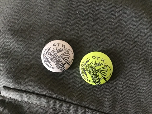 Lot 2 badges Original vintage OTH années 80´s collector eighties rock punk