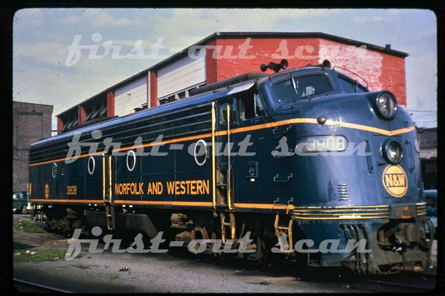 R DUPLICATE SLIDE - Norfolk & Western N&W 3808 EMD E-8 Decatur IL