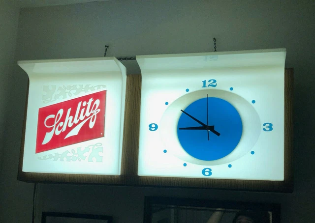 Vintage 1967 Schlitz Beer Wall Clock & Light Overall Excellent Condition 36 X 16