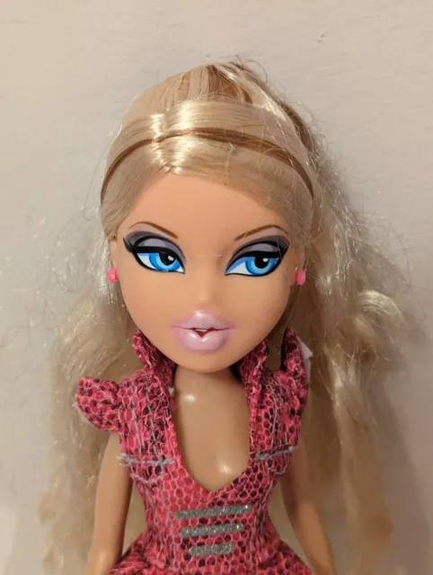 MGA Bratz 2011 Cloe All Glammed Up Doll - Original Shoes and top VGC