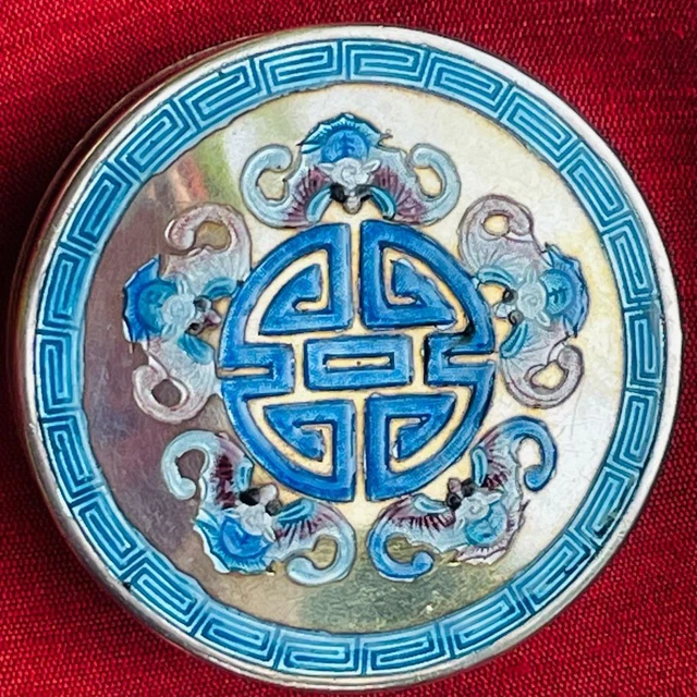 ANTIQUE 19th C. CHINESE QING 46 g. STERLING SILVER & ENAMEL BOX : BATS & SHOU ANTIQUE 19th C. CHINESE QING 46 g. STERLING SILVER & ENAMEL BOX : BATS & SHOU