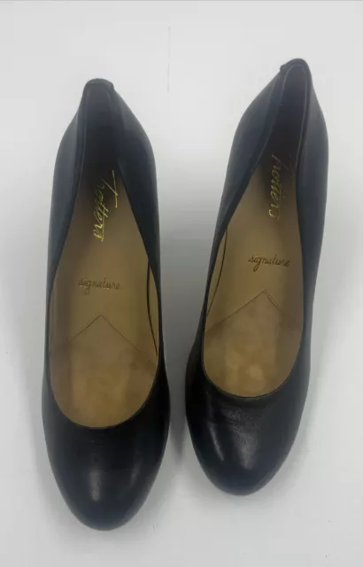 Trotters Womens Gigi Black Leather Pumps Size 9 Round Toe Career Business Shoes