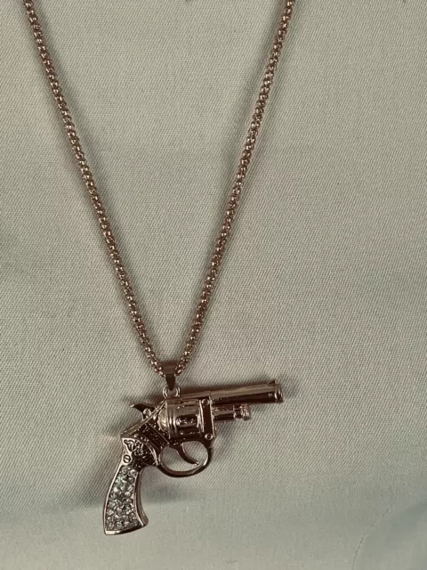 Gun Pistol Necklace Gold Tone with Rhinestone   26 Inches New No tags Unisex 3