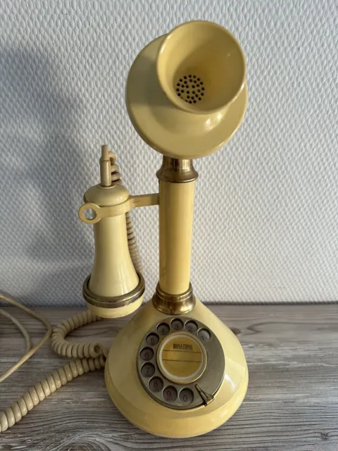 Altes Telefon mit Wählscheibe Binatone Modell 01/0421