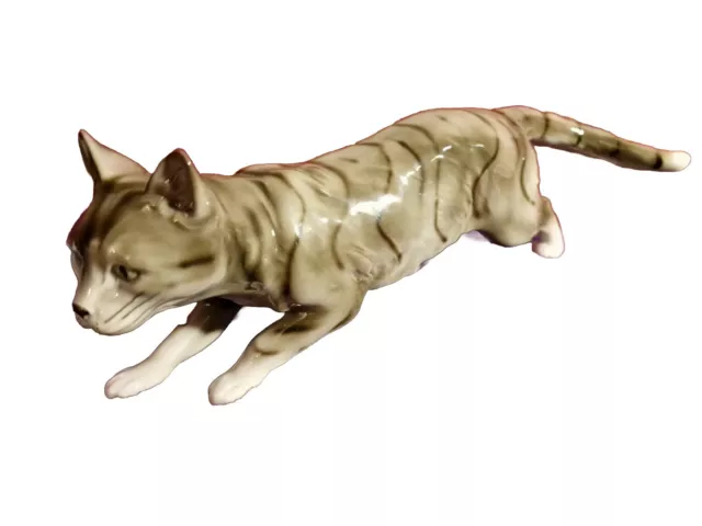 Wagner&Apel Porzellan Figur Katze grau gestreift schleichend L27cm