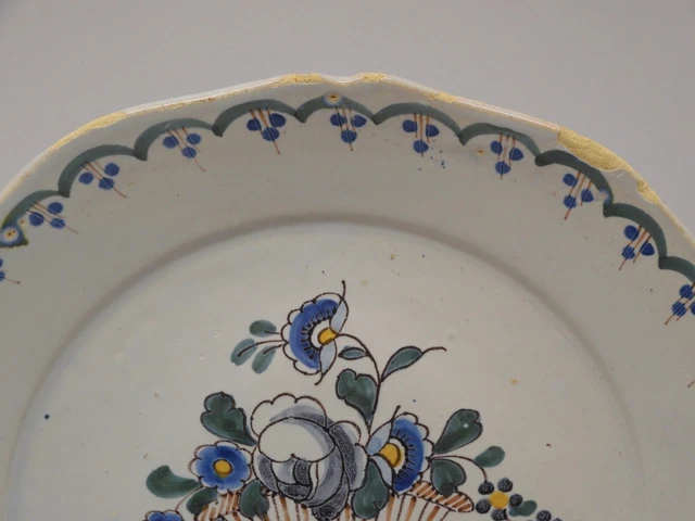 *ASSIETTE CERAMIQUE XVIIIe décor au panier Fleuri origine à définir COLLECTION D 4