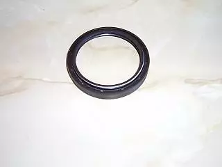 Landrover Discovery 1 Hub Oil Seal