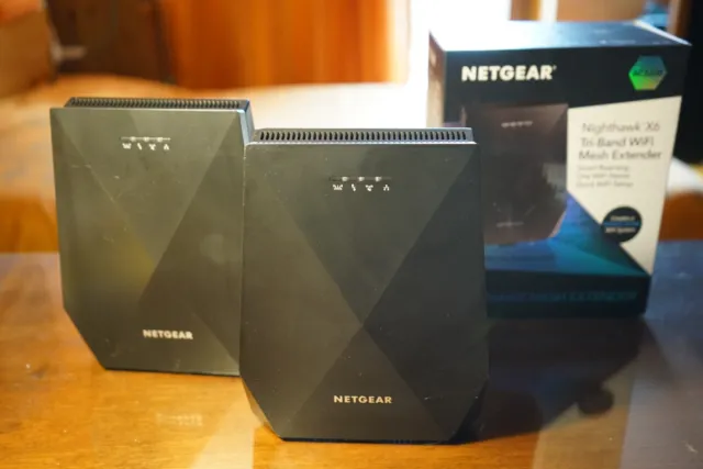 NETGEAR Nighthawk X6 - TriBand  ( 2,4 GHz  + 5 GHz +  GWHz ) WiFi Mesh Extender