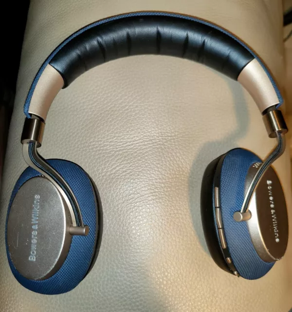 Bowers & Wilkins PX Wireless Bluetooth, Noise Cancelling Headphones Over Ear