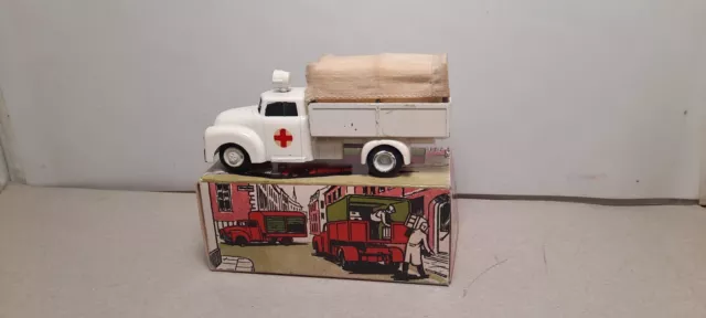 TEKNO  DENMARK white RED CROSS TRUCK  951 MILITARY AMBULANCE TRUCK vintage 1/43