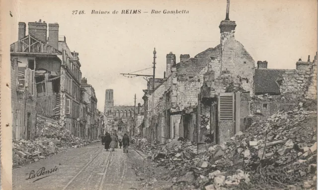 CPA 51 Ruines de  REIMS Rue Gambetta