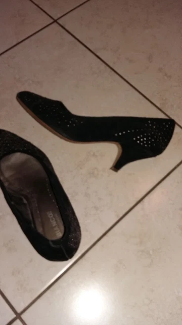 Lot De  3  Paires De Chaussures Femme . Escarpins.  Pointure 38