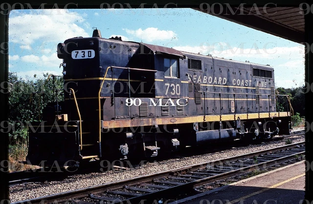 SEABOARD COAST LINE-SCL. EMD GP7 #730. Ft. Lauderdale (FL). Original Slide 1976.