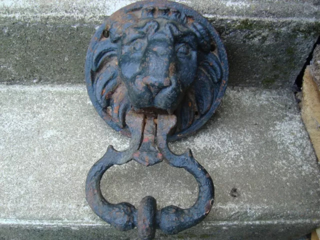 Tres Ancien Et Monumental Heurtoir De Porte Tete De Lion Pour Immense Et Enorme