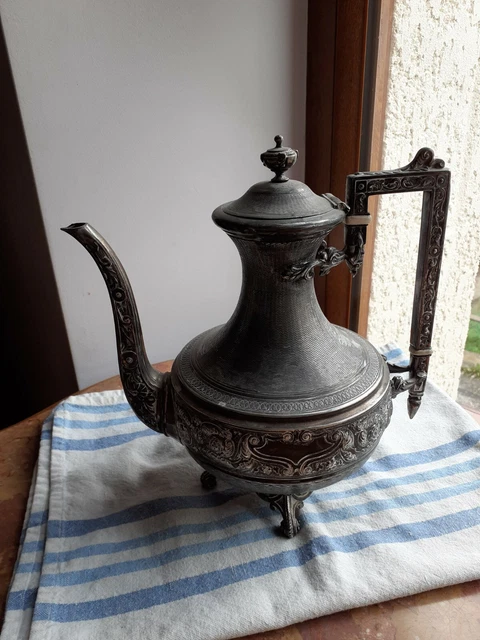 Rare BOUILLOIRE DE POUPEE PARISIENNE en métal de