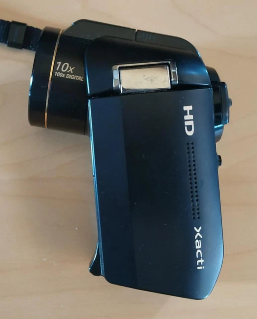 SANYO XACTI DMX-HD1010 Full HD Digital Video Camera Compact