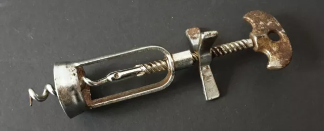 schöner alter französischer Korkenzieher - tire bouchon - Corkscrew um 1930