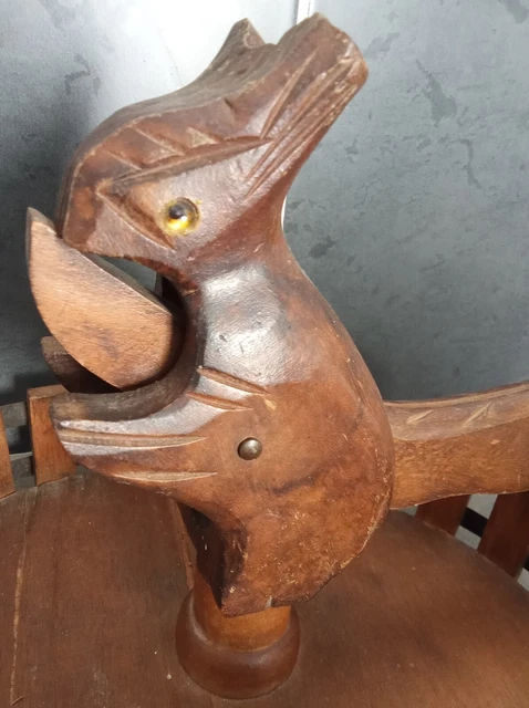 Ancien Casse-noix En Bois Sculpté – Écureuil – Panière Ou Présentoir épices