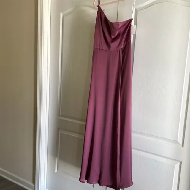 Crepe-back satin one-shoulder bridesmaid dress Size 8‎