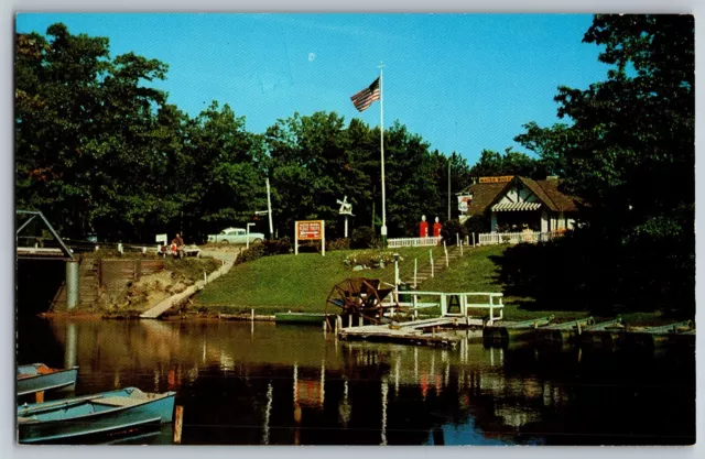 Honor, Michigan - Old Fashioned Water Wheel on Platte River  - Vintage Postcard