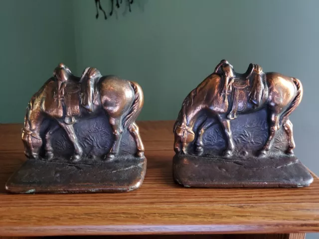 Vintage Western Grazing Saddled Horse Bookends Cast Iron Bronze Copper Finish  