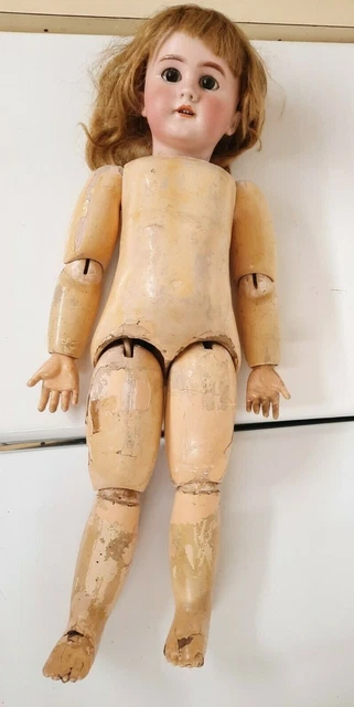 ANCIENNE POUPEE A RESTAURER MARQUE A DEFINIR TÊTE PORCELAINE