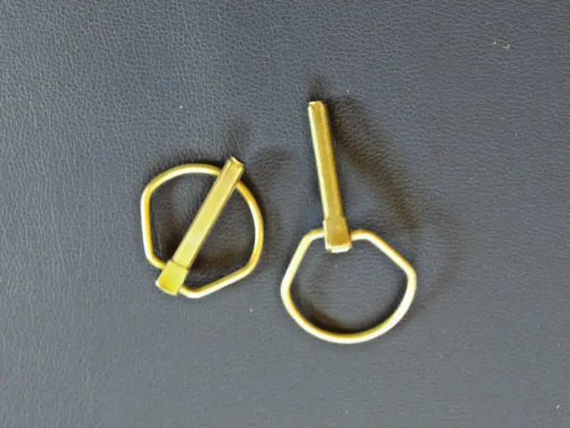 2 Splinte Sicherungssplinte Klappsplinte mit Ring 7 mm bzw. 8 mm
