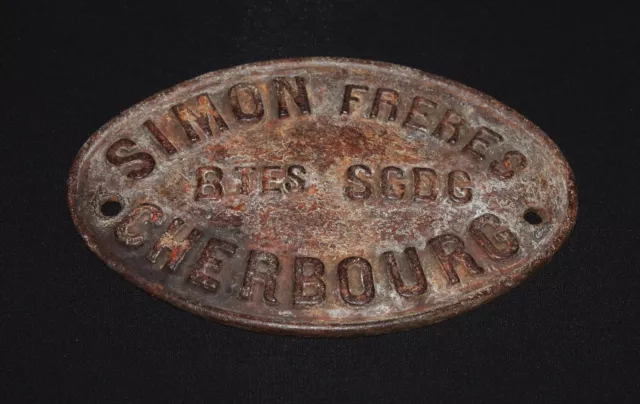 Ancienne plaque en fonte Cherbourg Simon Frères fabrique de machines agricoles