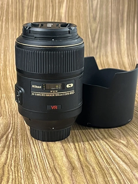 Nikon AF-S VR Micro-NIKKOR 105mm f/2.8G IF-ED Lens - BARELY USED MINT