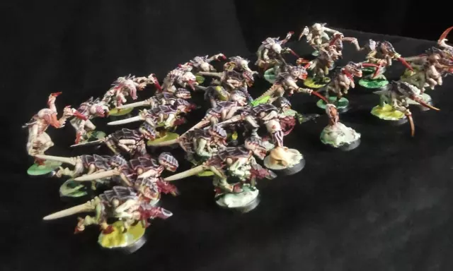 Warhammer 40K Tyranids "Pro-Painted" Mixed Broods 30 Miniatures
