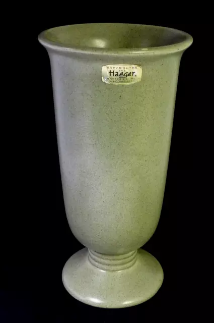 Vtg. Haeger Pottery Matte Speckled Green Vase, 9 in. Tall Very Good Cond.!