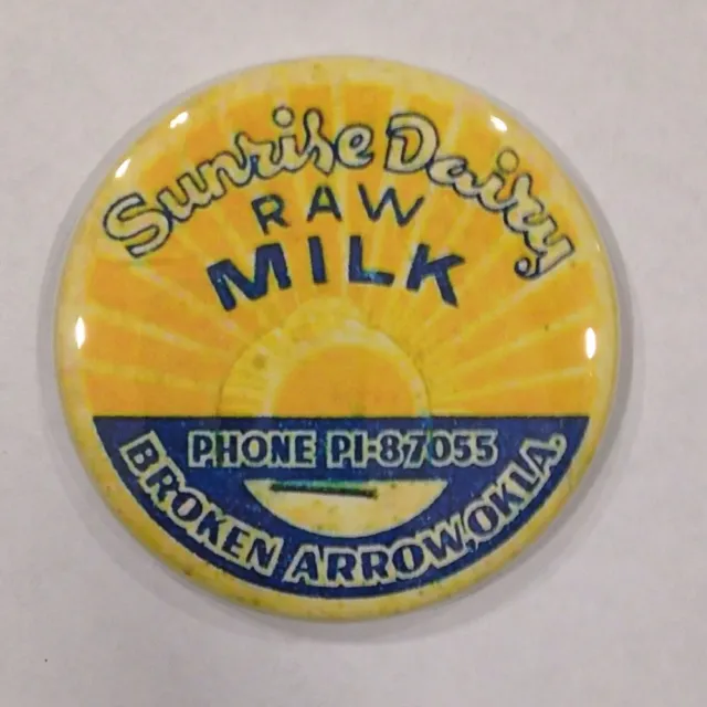 Sunrise Dairy Milk Cap Broken Arrow Oklahoma Advertising Pocket Mirror