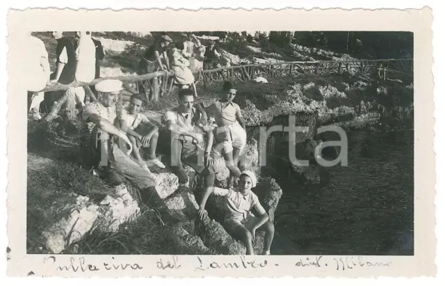 1935 ca AREA DI MILANO Famiglie in gita sulla riva del LAMBRO Foto 11x7 cm