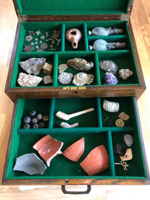 Genuine Roman Collection Of Coins, Beads, Pottery, Fossils, Oil Lamp, Quartz Etc