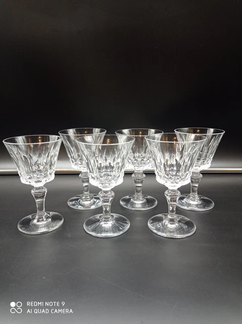 6 verres à vin cuit Porto ou liqueur en Cristal de BACCARAT Modèle PICCADILLY .