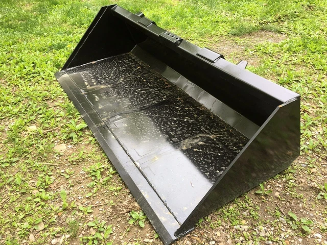 New USA Made Heavy Duty Skid Steer/Tractor Bucket Available in 60",66",72",78,84