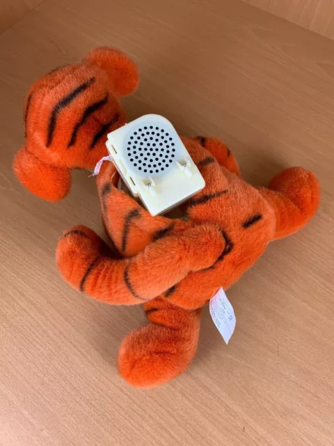 Vintage Walt Disney Store Tigger Winnie The Pooh with Sounds toy collectable