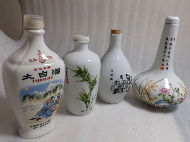 Chinese Decorative Liquor Bottles Asian Souvenir Bar Ware 8"-10" Glass Lot Of 4