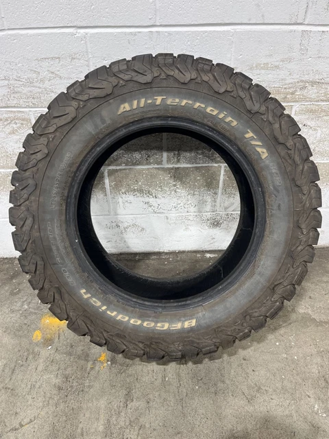 1x LT265/65R18 BFGoodrich All- Terrain T/A KO2 13/32 Used Tire